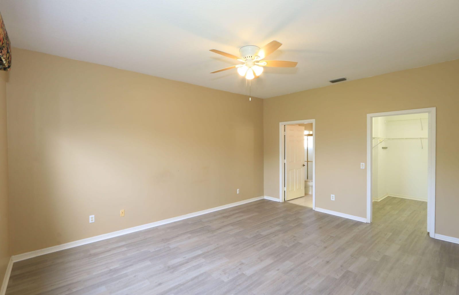 506 NW Cortina Lane — photo 8