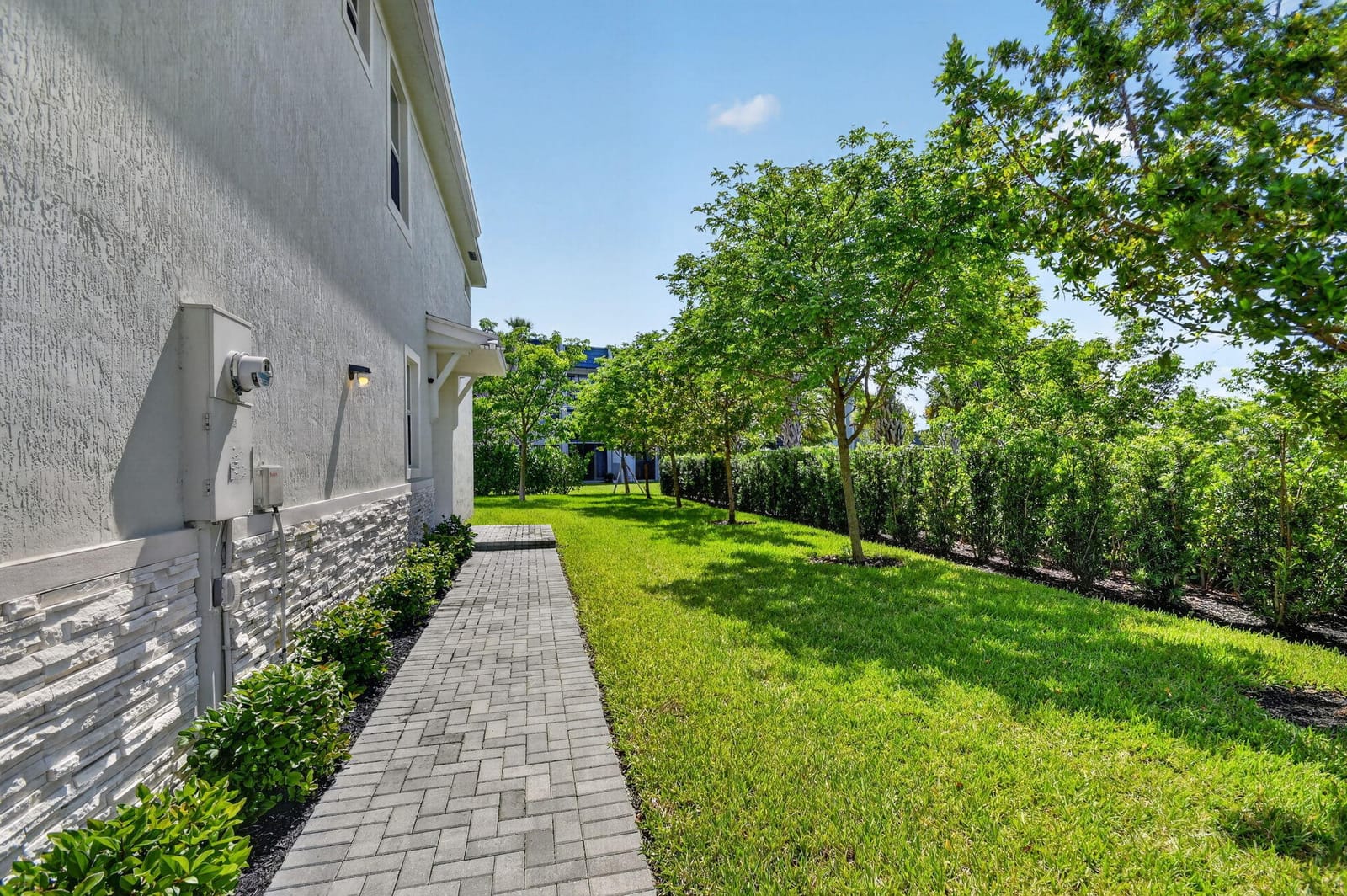 4325 Pond Lily Lane — photo 3