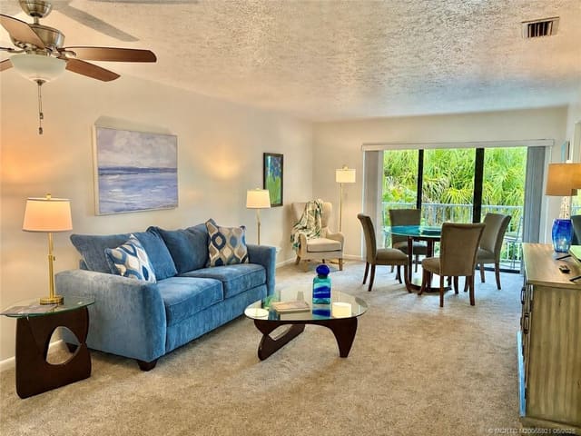 615 NW Oleander Street 202, Stuart, FL 34994
