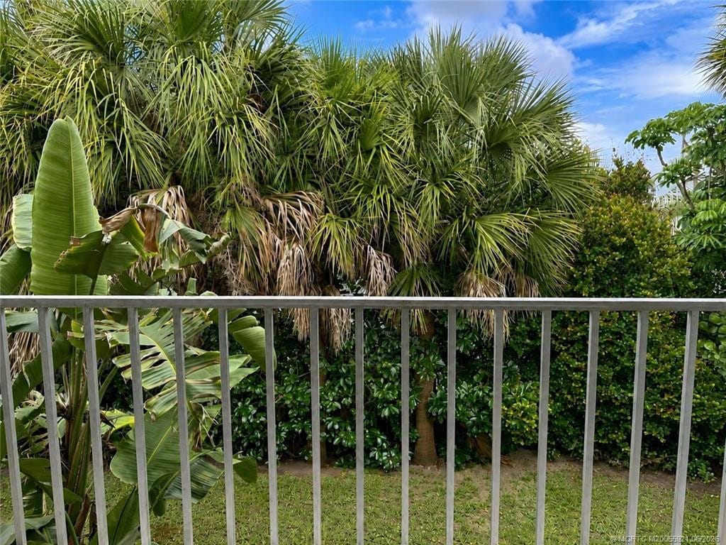 615 NW Oleander Street 202, Stuart, FL 34994 photo 3
