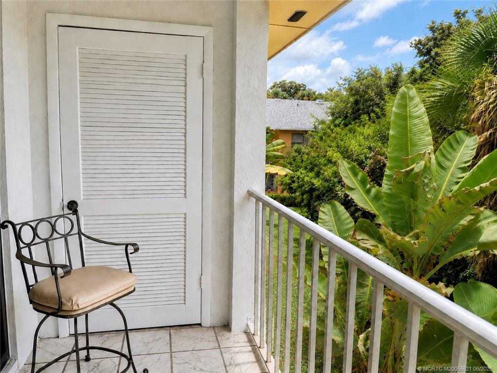 615 NW Oleander Street 202, Stuart, FL 34994 photo 6