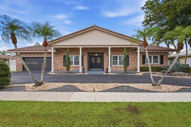 16530 Lake Tree Drive 16530, Weston, FL 33326