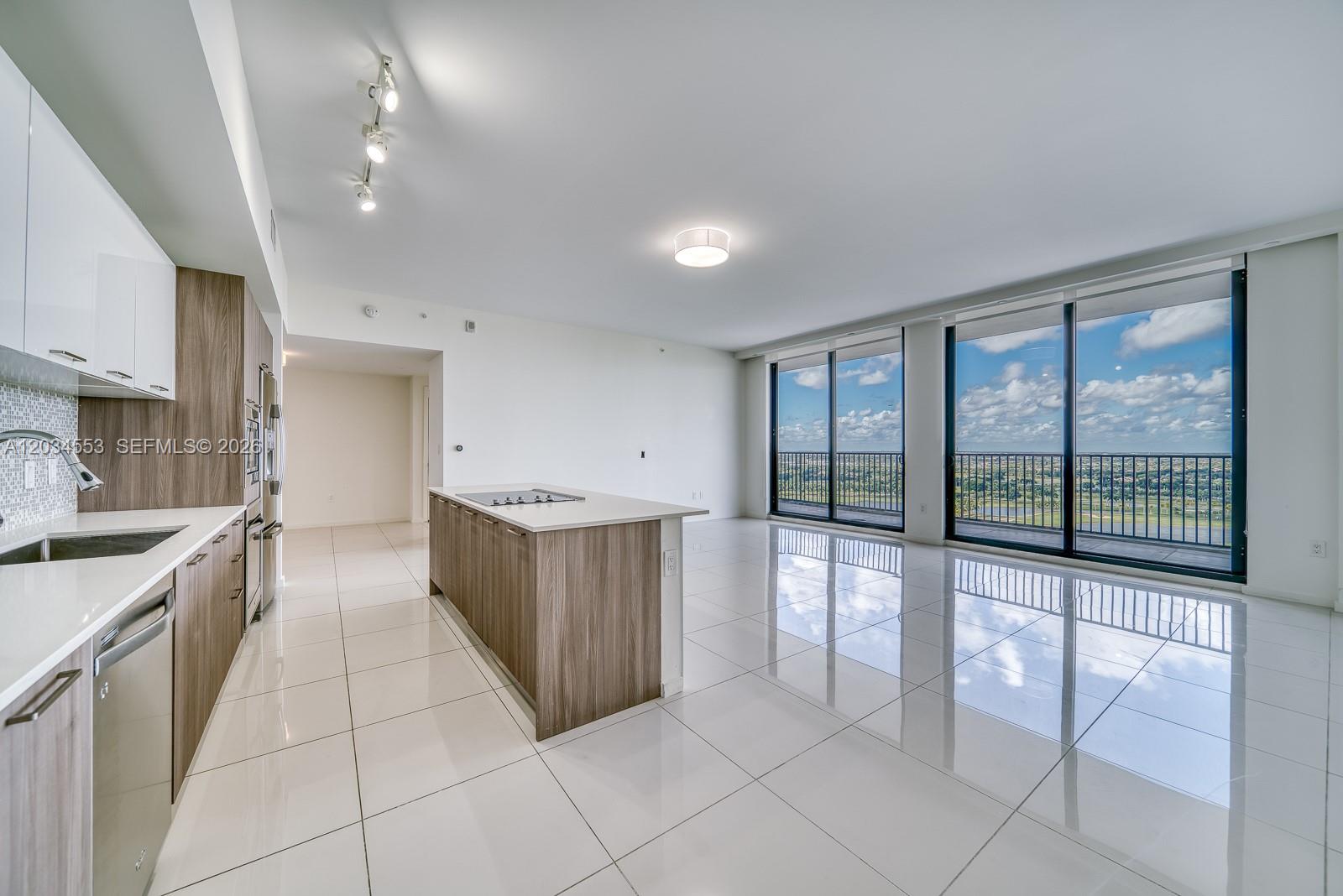 5252 NW 85th Avenue PH2004, Doral, FL 33178, Doral