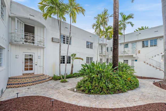 750 Española Way 8, Espanola Court, Miami Beach, FL