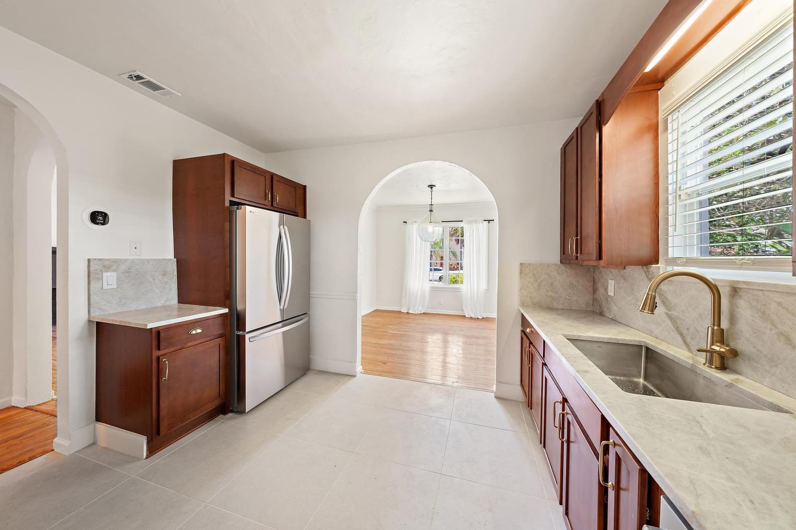 315 Hawthorne Drive — photo 11