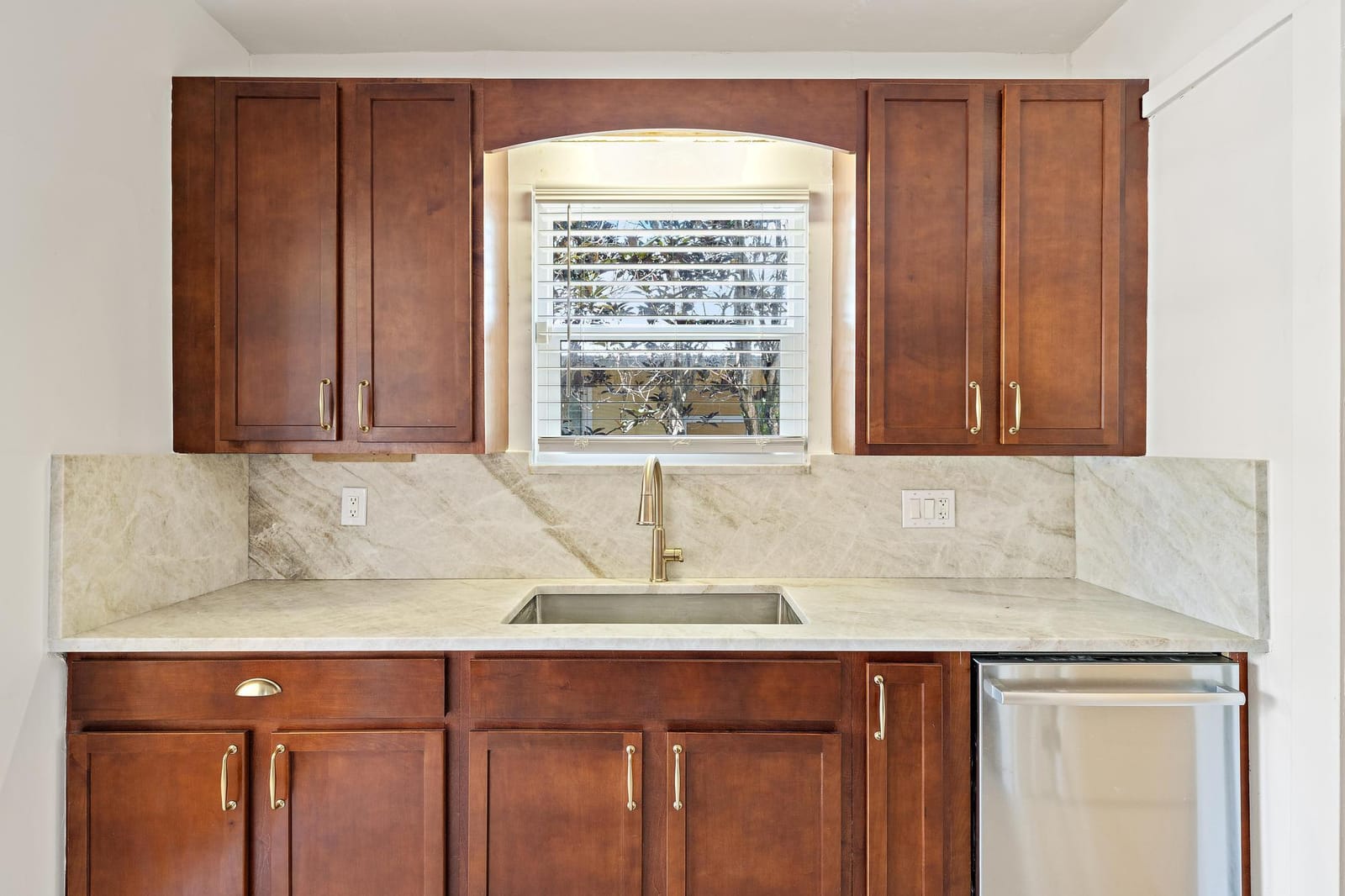 315 Hawthorne Drive — photo 12