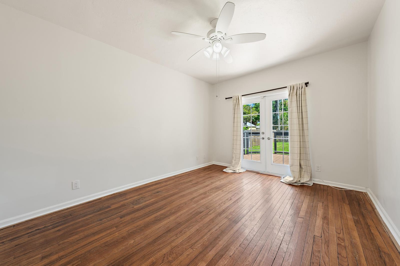 315 Hawthorne Drive, Lake Park, FL 33403 photo 15