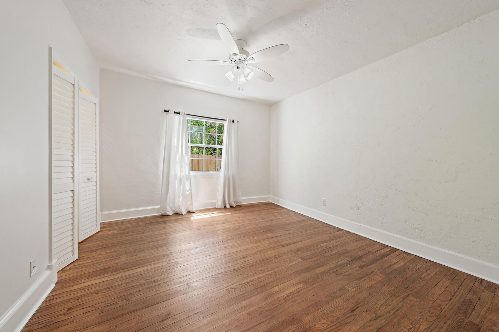 315 Hawthorne Drive, Lake Park, FL 33403 photo 18