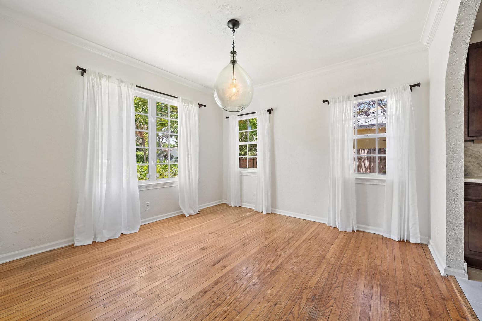 315 Hawthorne Drive — photo 9