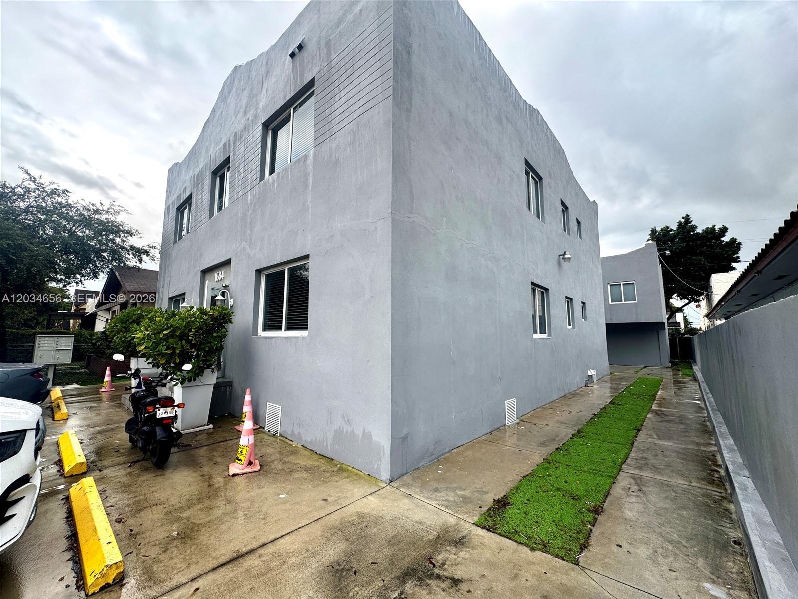1684 SW 10th Street, Miami, FL 33135, Miami
