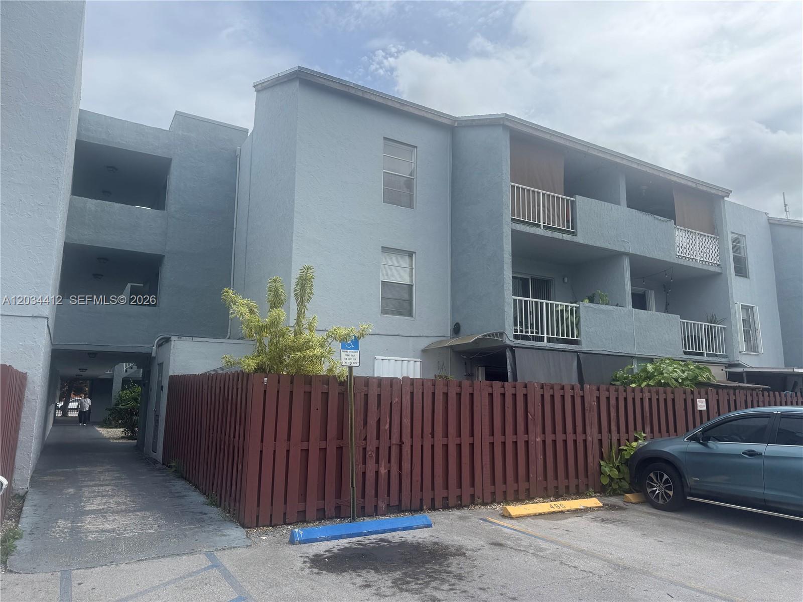 1725 W 60th Street F320, Hialeah, FL 33012, Hialeah