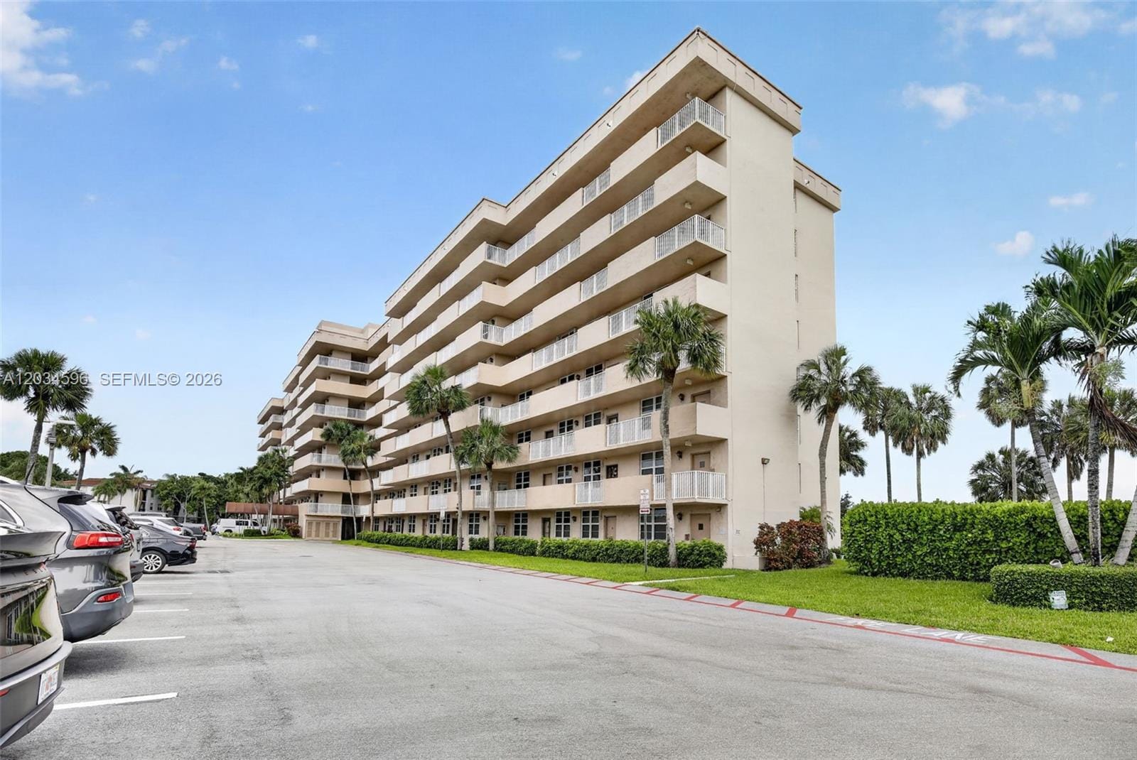 250 Jacaranda Drive 703 — photo 2
