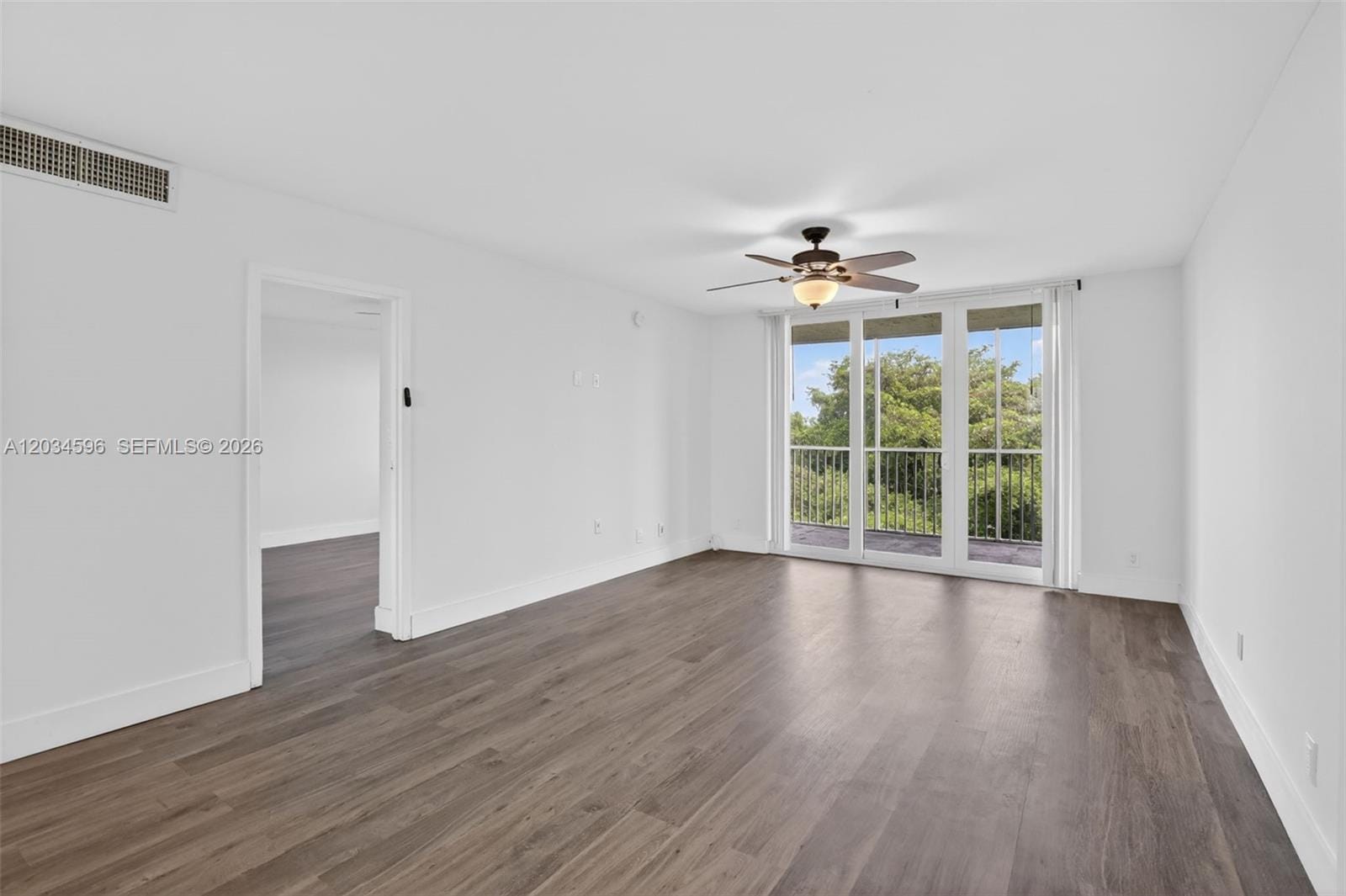 250 Jacaranda Drive 703, Plantation, FL 33324 photo 13