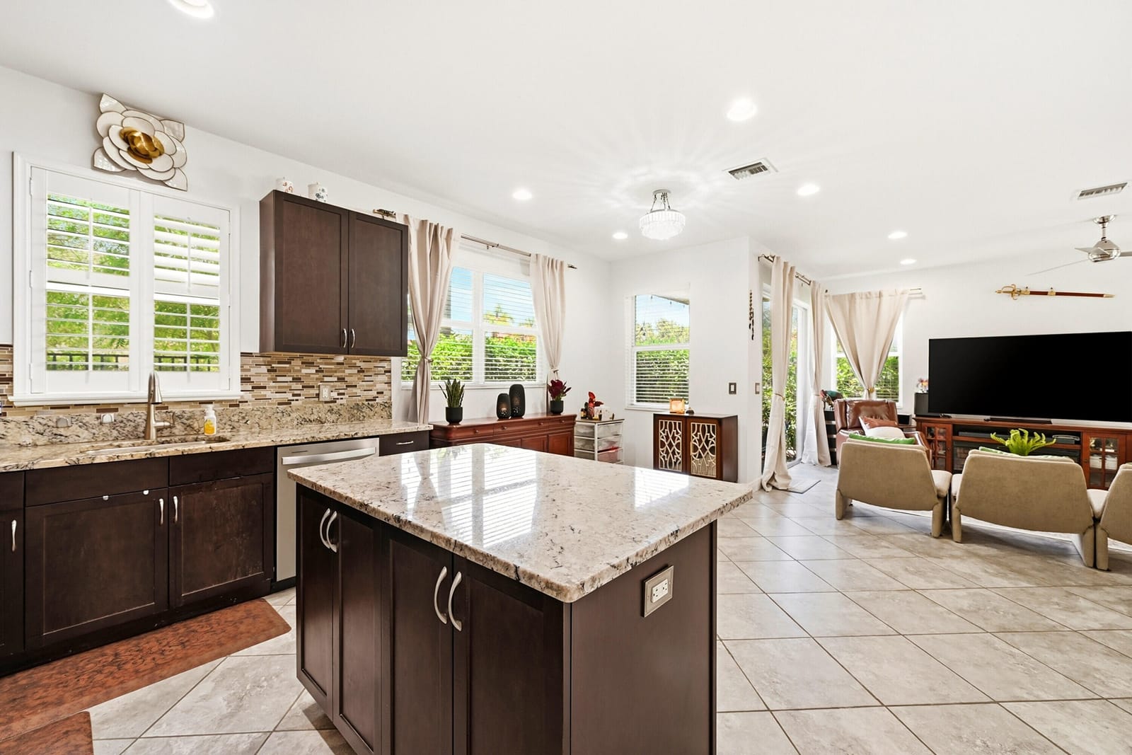 6993 Pines Circle, Coconut Creek, FL 33073 photo 9