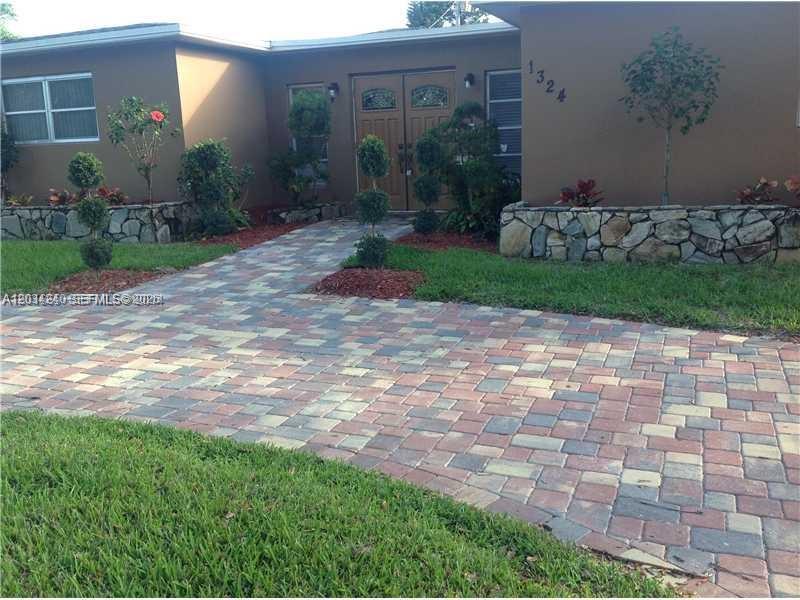 1324 Washington Street, Hollywood, FL 33019, Hollywood