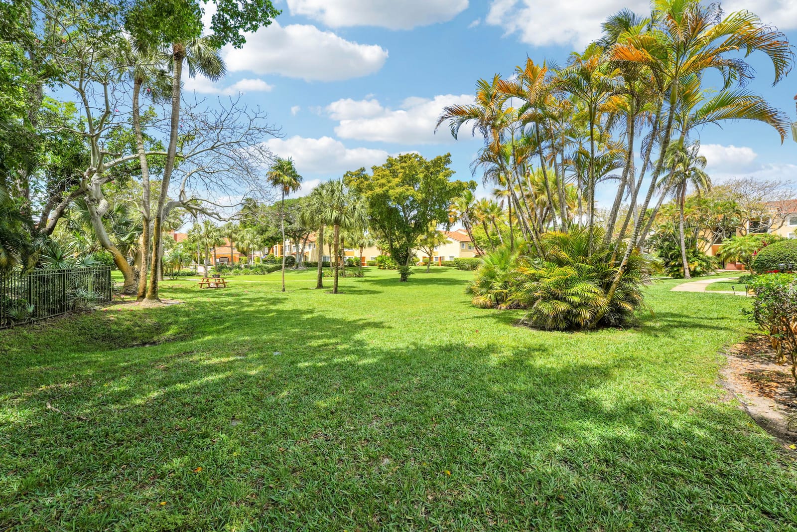 127 Yacht Club Way 101, Hypoluxo, FL 33462 photo 6