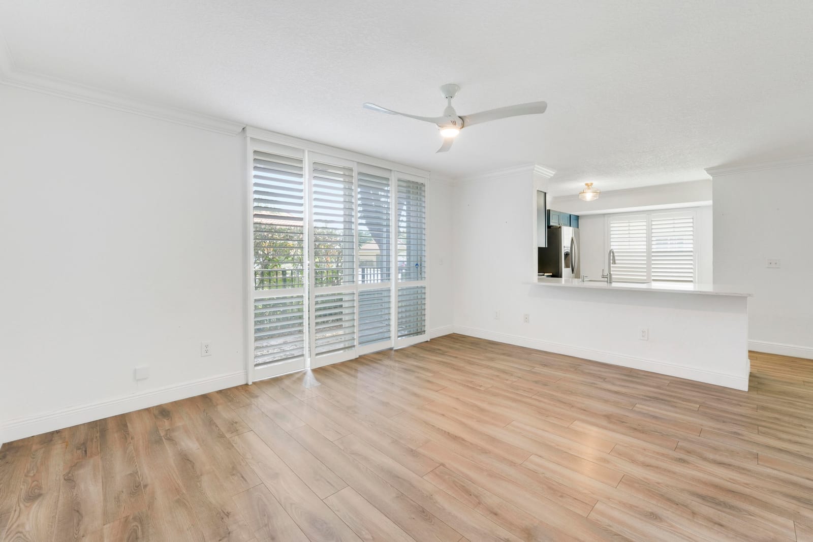 127 Yacht Club Way 101, Hypoluxo, FL 33462 photo 10