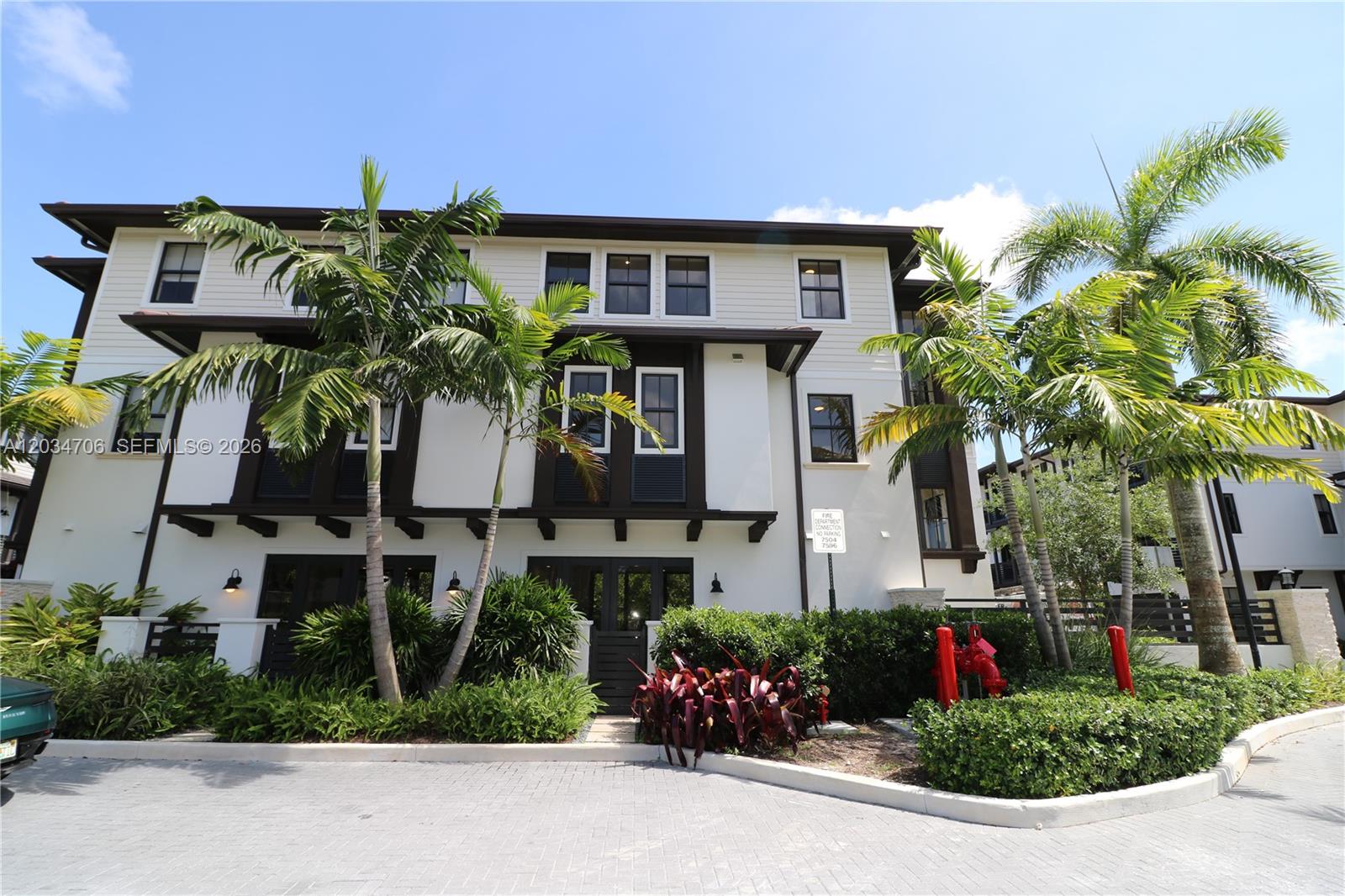 7504 SW 100th Street, Pinecrest, FL 33156, Pinecrest