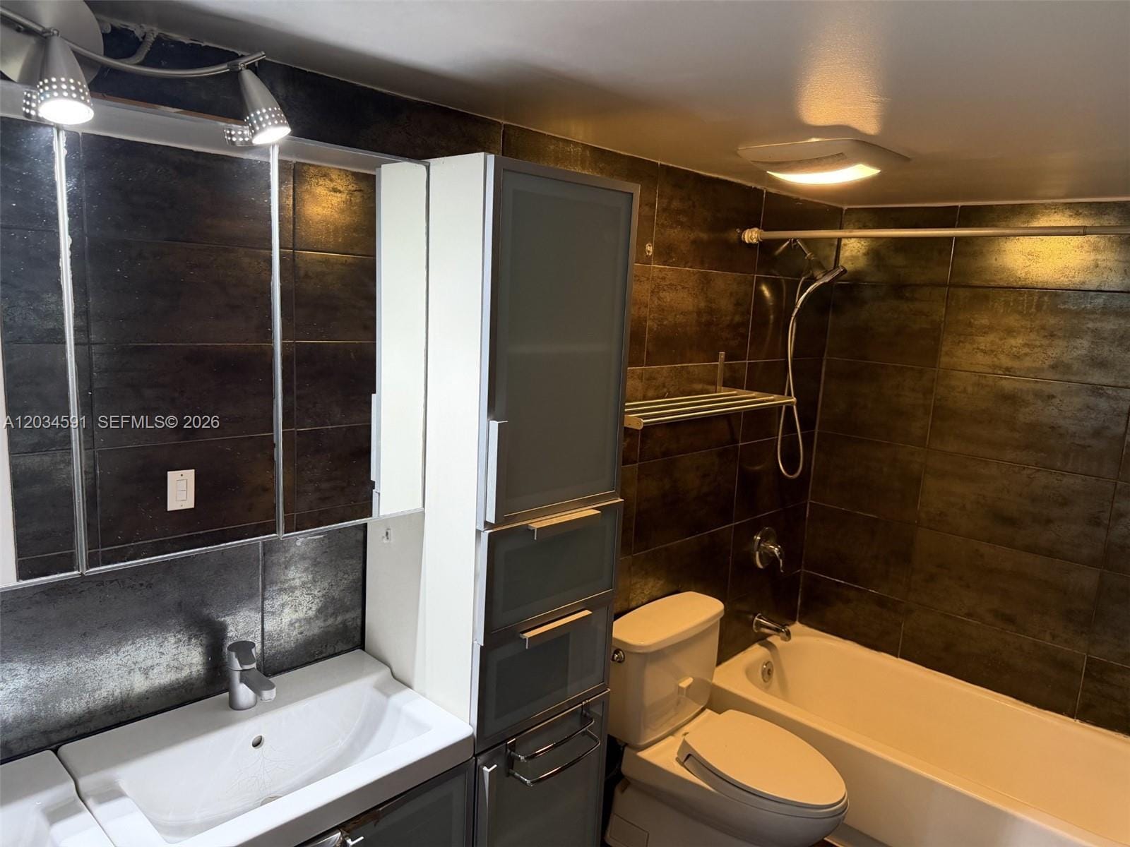 13120 SW 92nd Avenue B-404 — photo 9