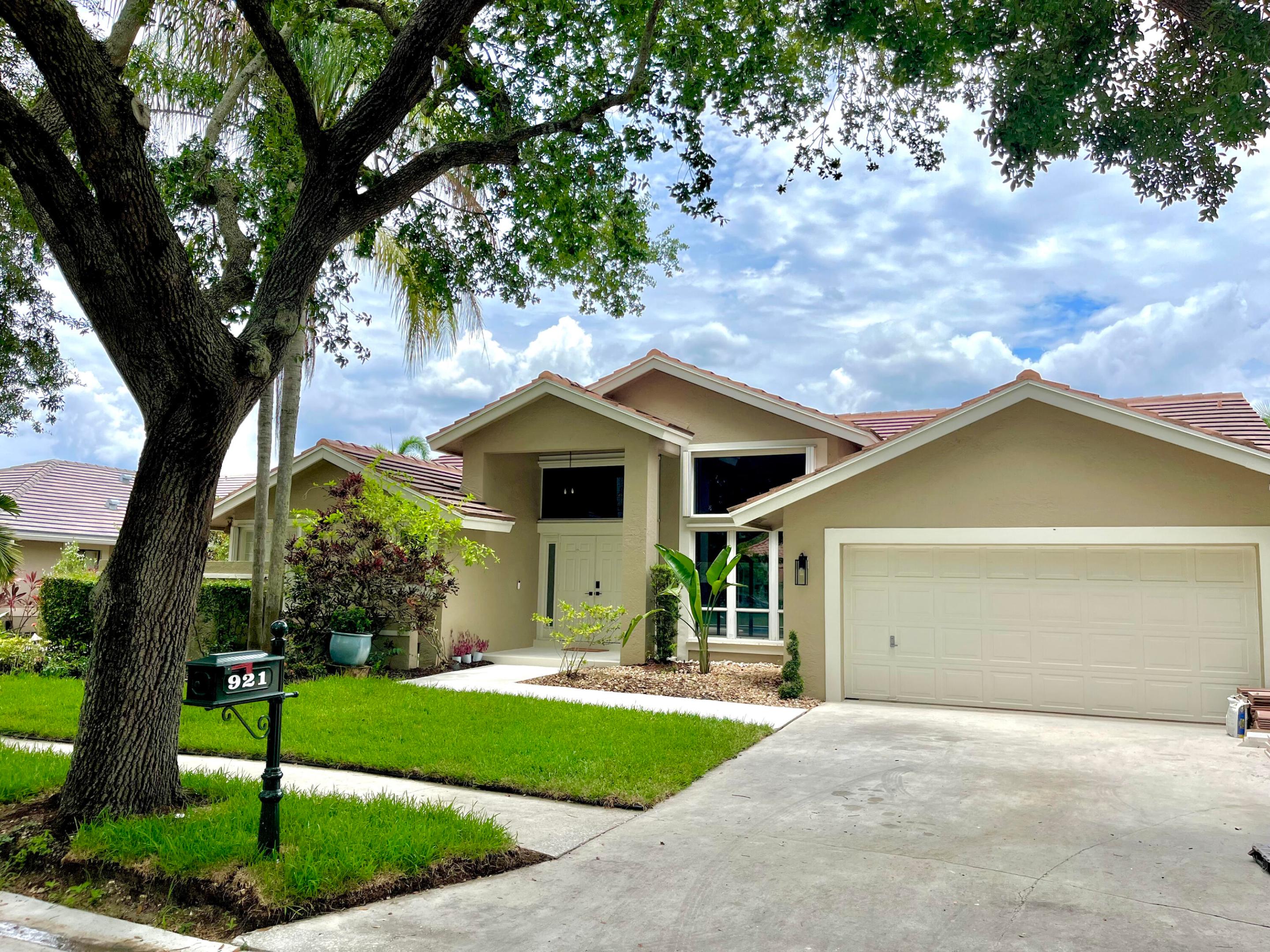 921 Lakewood Court, Weston, FL 33326, Weston
