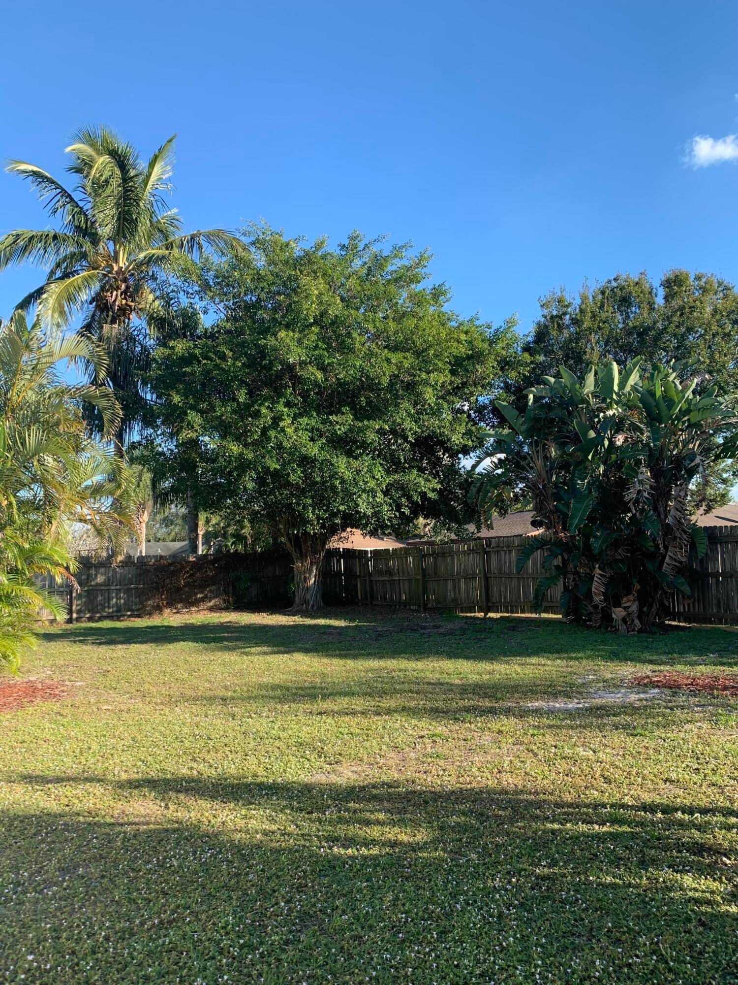 598 NE Maranta Terrado — photo 4