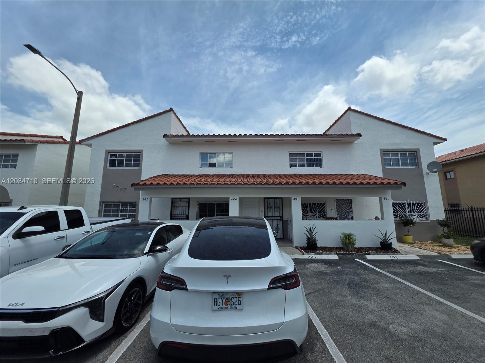 7825 W 29th Lane 10123, Hialeah, FL 33018, Hialeah
