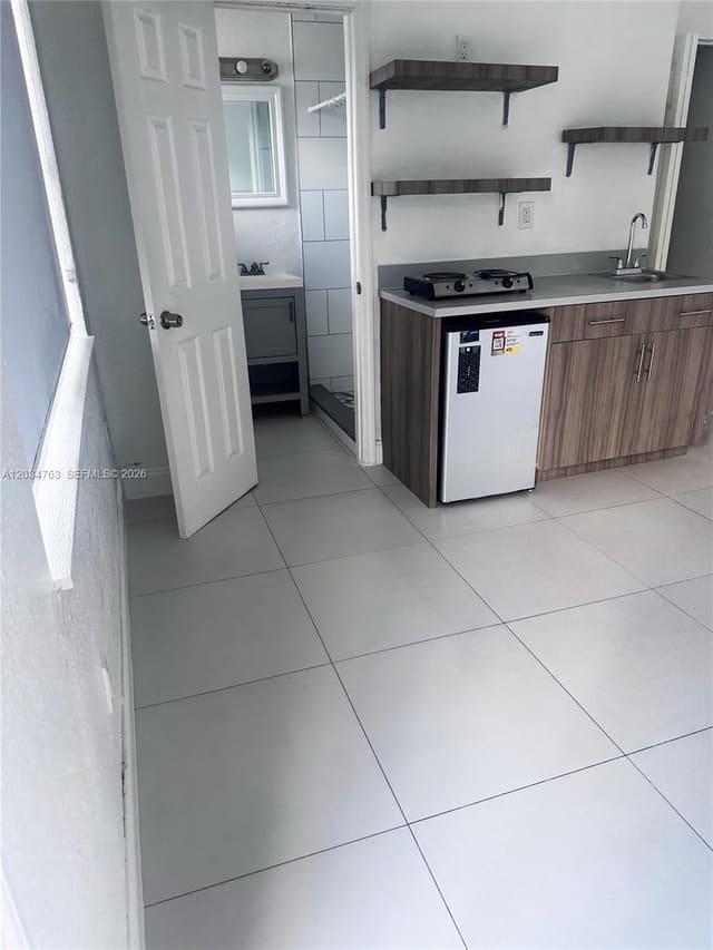 1265 SW 6th Street 13, Miami, FL 33135
