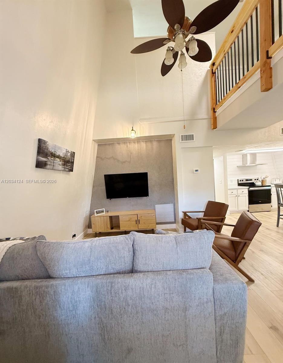 631 NE Gold Dust Road — photo 4