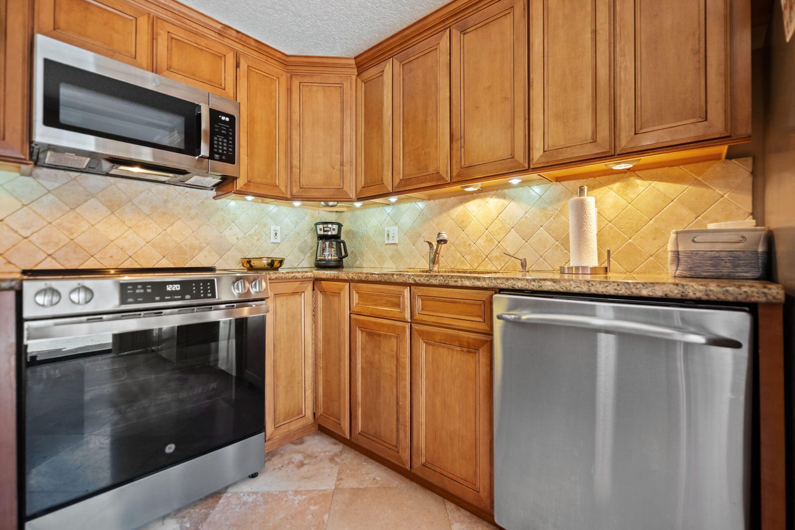 2874 Waterford Drive S, Deerfield Beach, FL 33442 photo 12