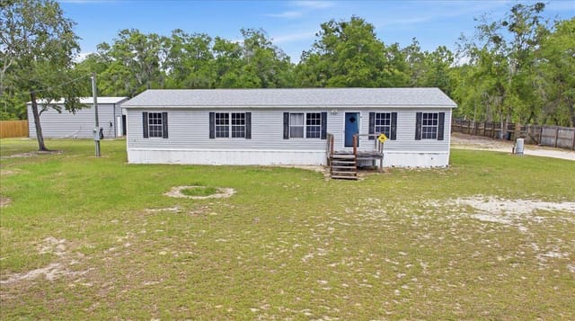194 Keuka Road, Interlachen, FL 32148