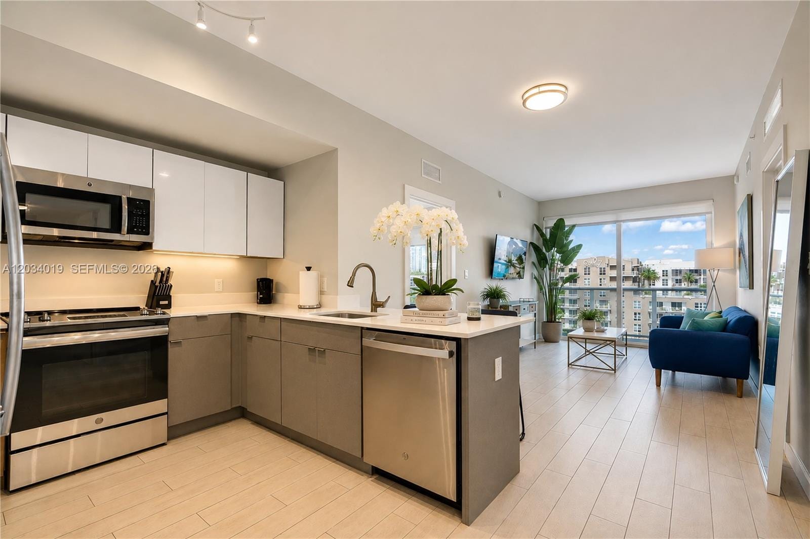 321 NE 26th Street 806, Miami, FL 33137 photo 4