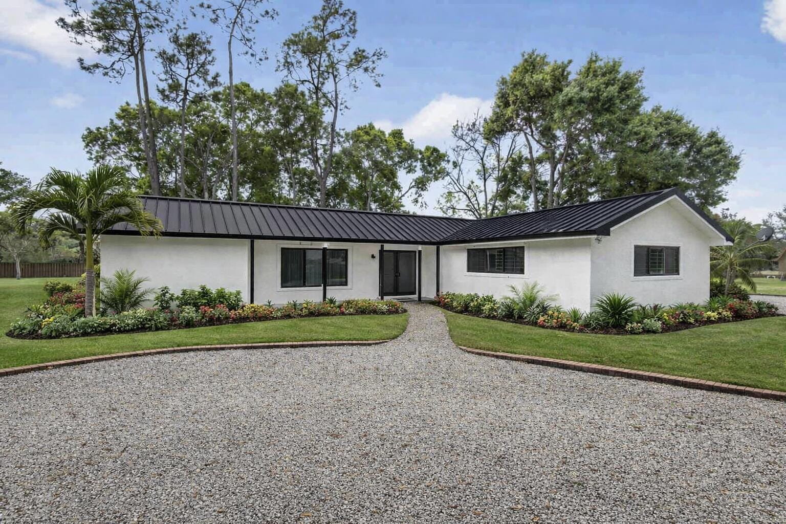 749 W Rambling Drive — photo 3