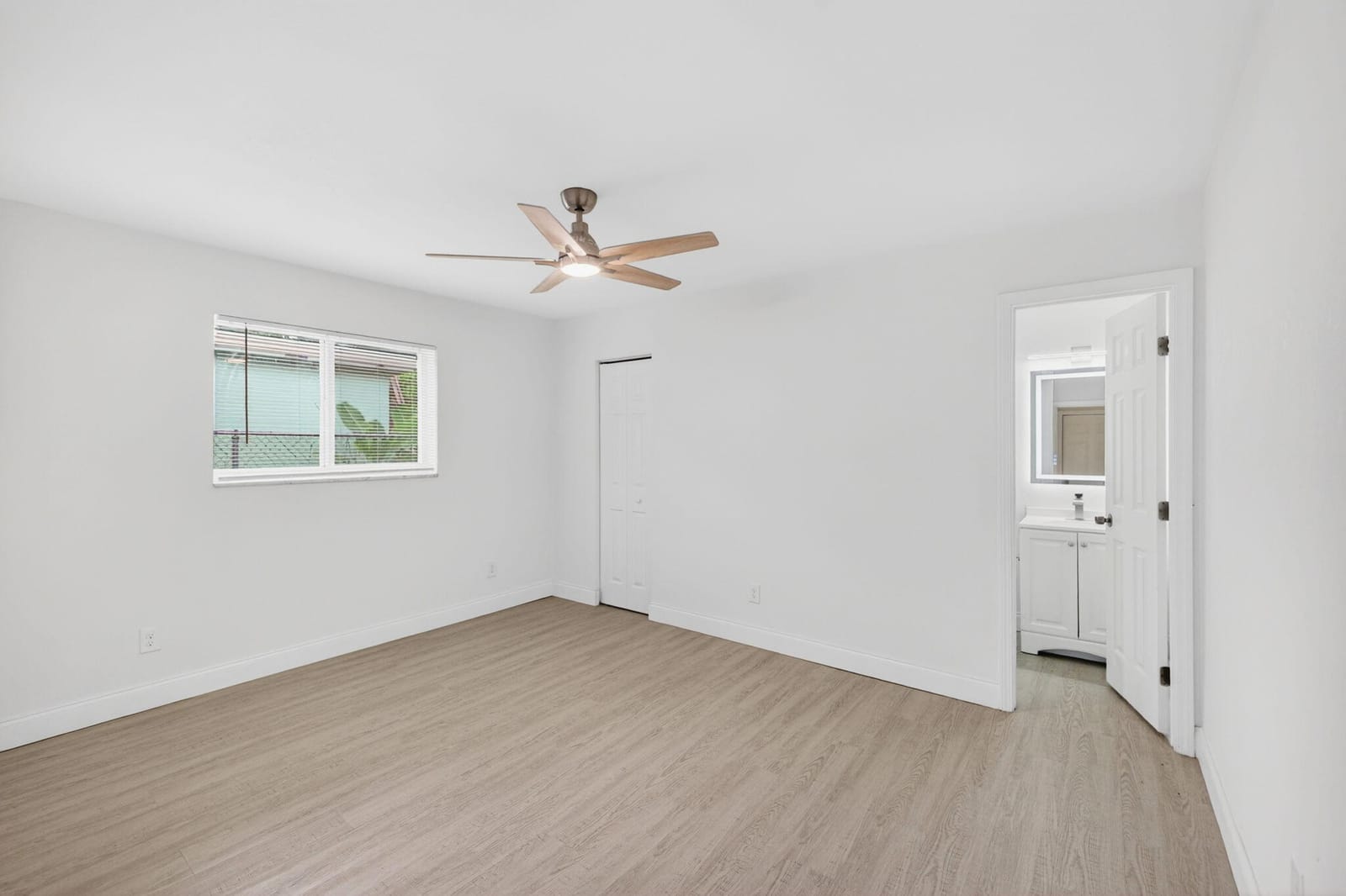 2241 SW 67th Lane, Miramar, FL 33023 photo 5