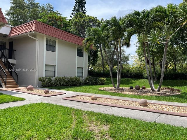 9710 Hammocks Boulevard 204-31, Miami, FL 33196