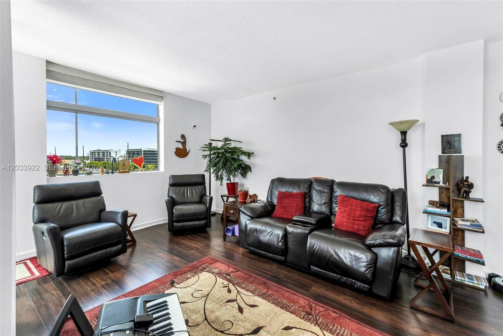 140 S Dixie Highway 501 — photo 2