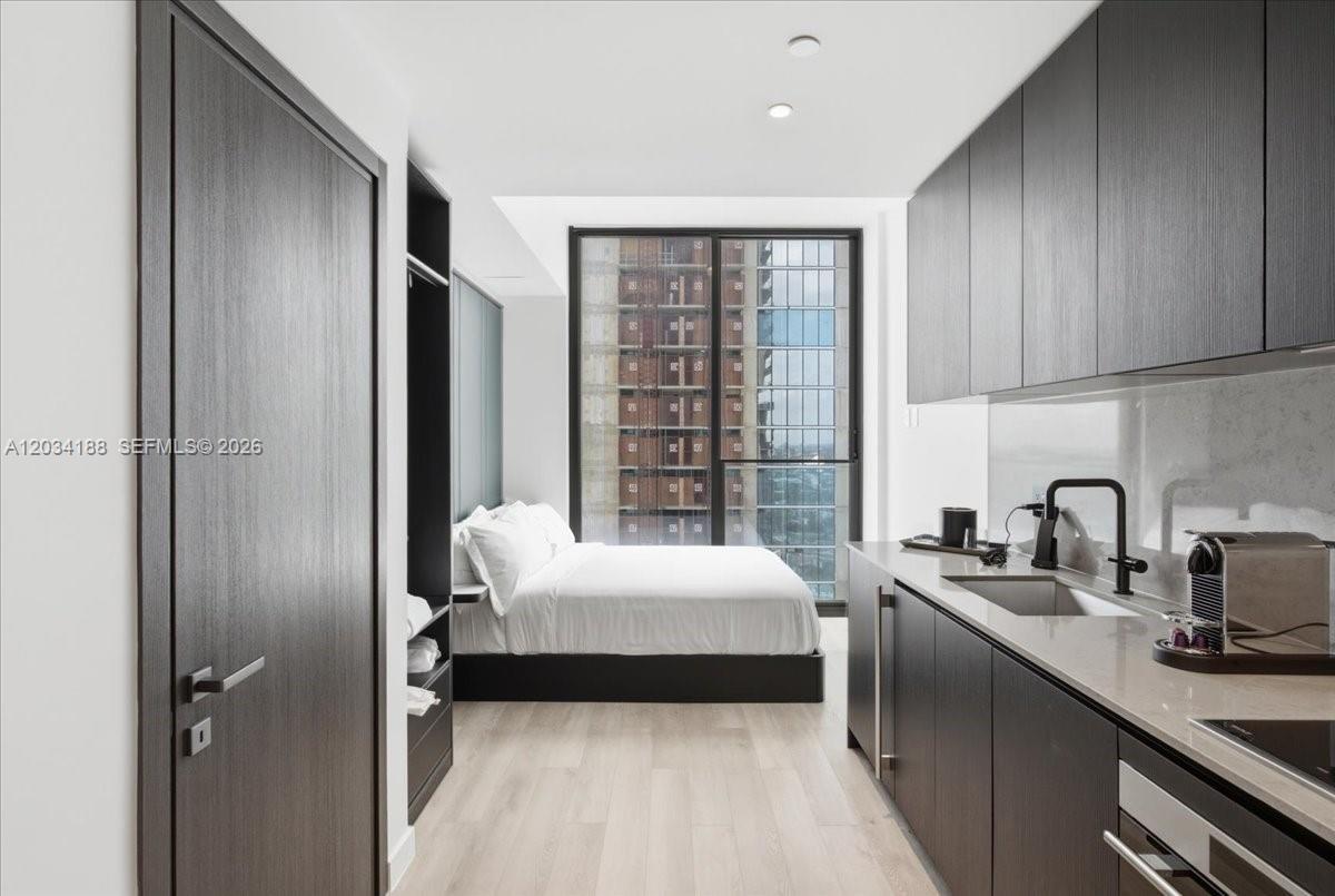 20 NE 11th 4803 4803, Miami, FL 33132, Miami