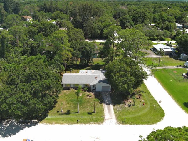 6195 7th Street, Vero Beach, FL 32968