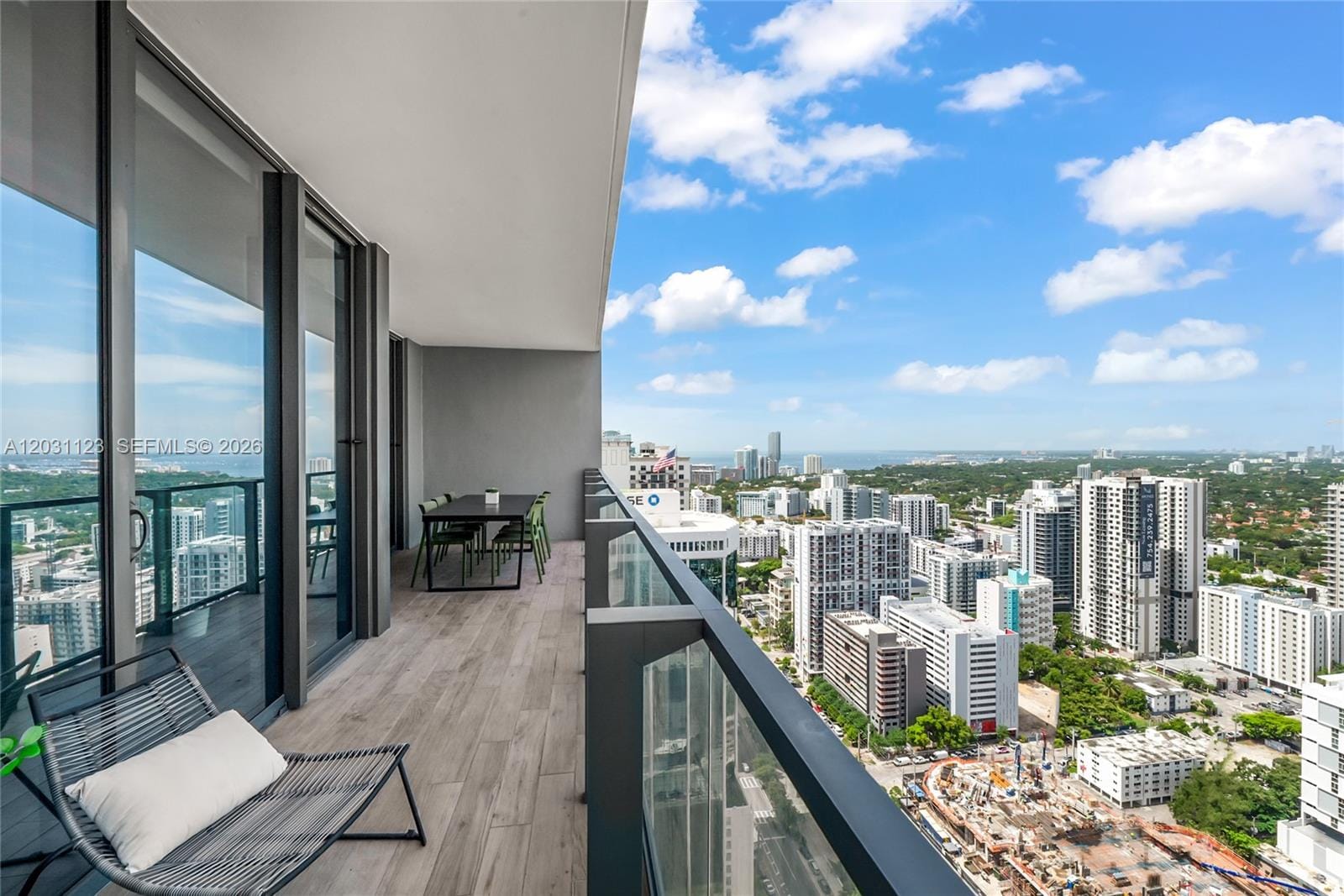 88 SW 7th Street 3208, Miami, FL 33130 photo 2