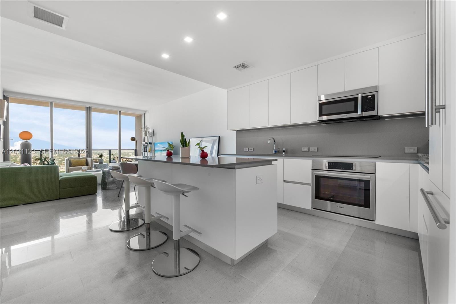88 SW 7th Street 3208, Miami, FL 33130 photo 3