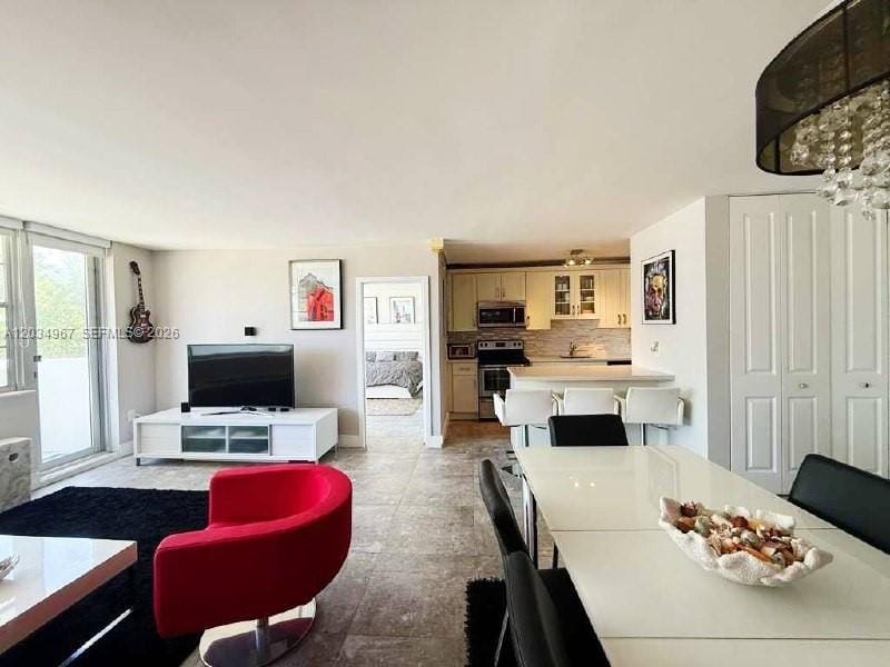 5313 Collins Avenue 308 — photo 4