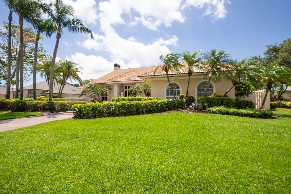 83 Sandbourne Lane, Palm Beach Gardens, FL 33418 photo 24