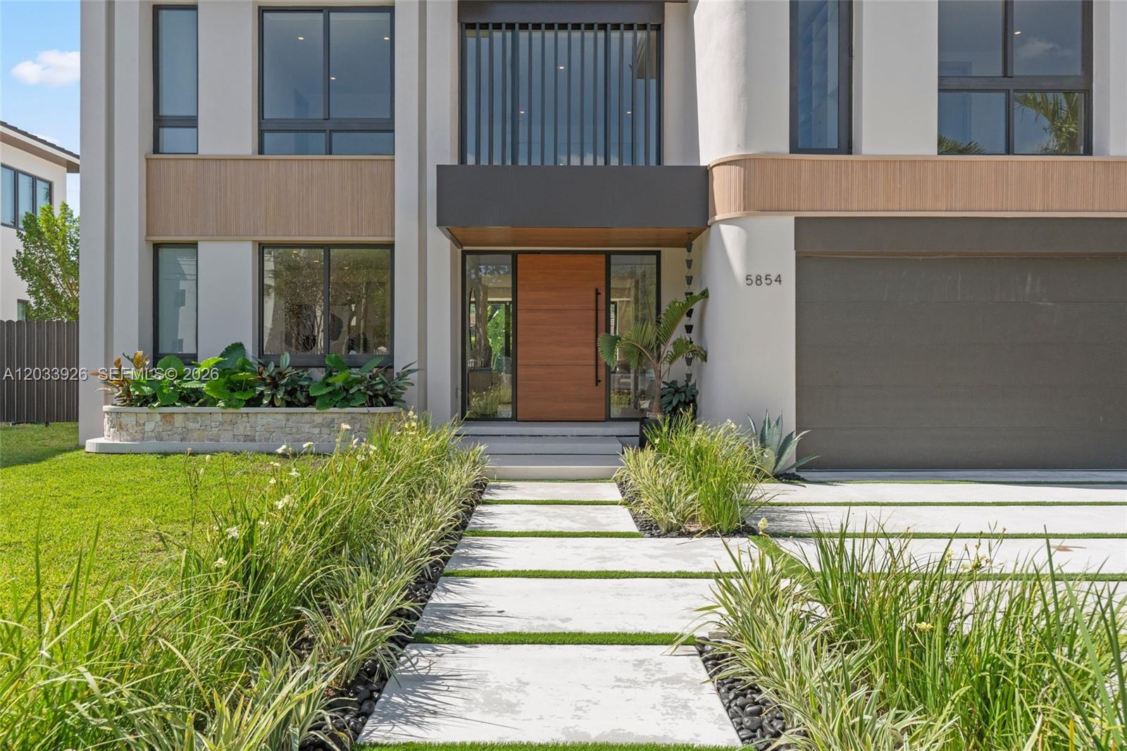 5854 SW 30th Street — photo 10