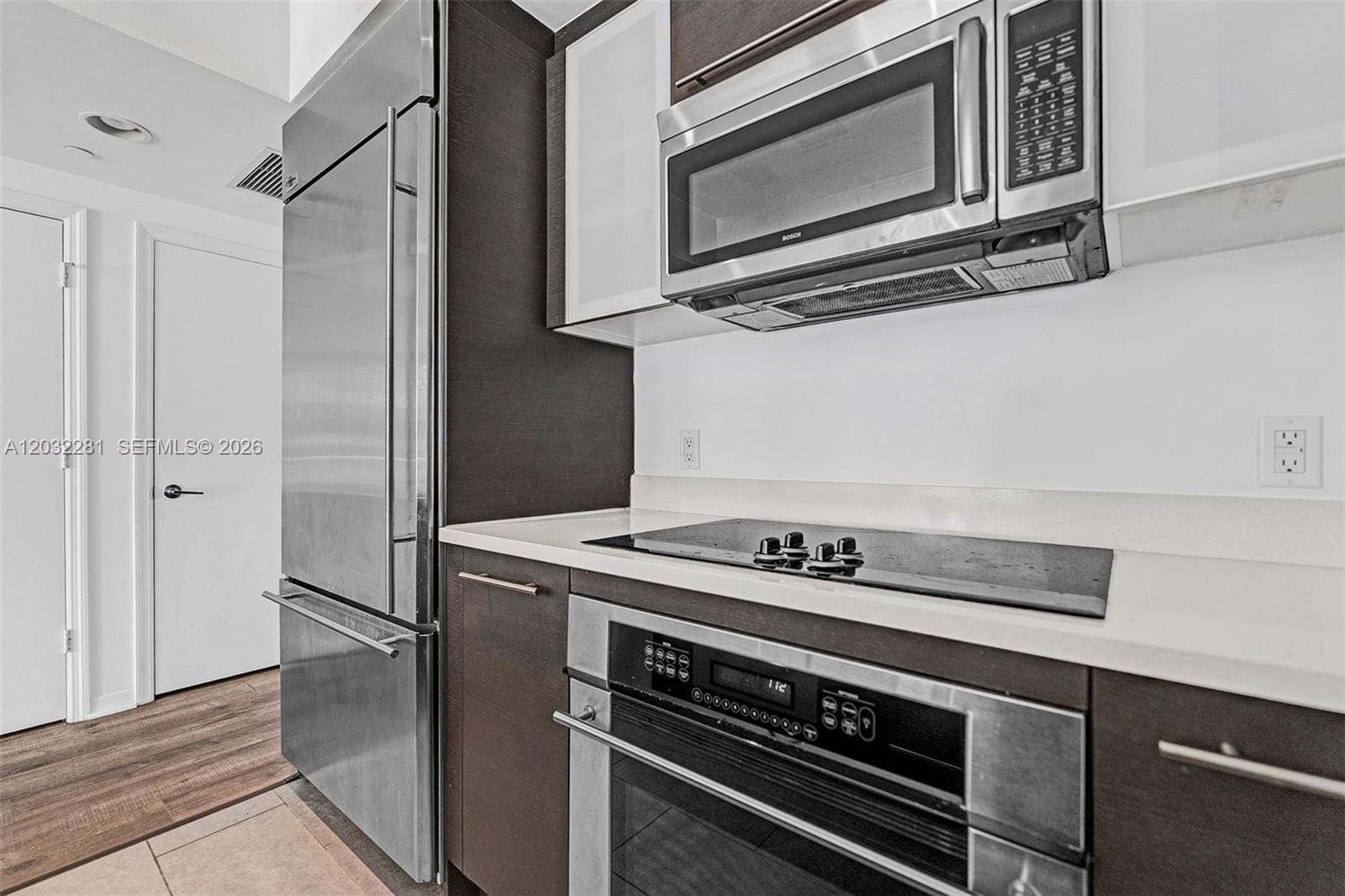 55 SE 6th Street 1208 — photo 4