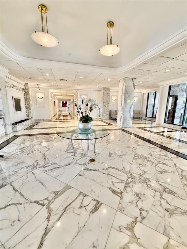 5700 Collins Avenue 14M, Seacoast, Miami Beach, FL