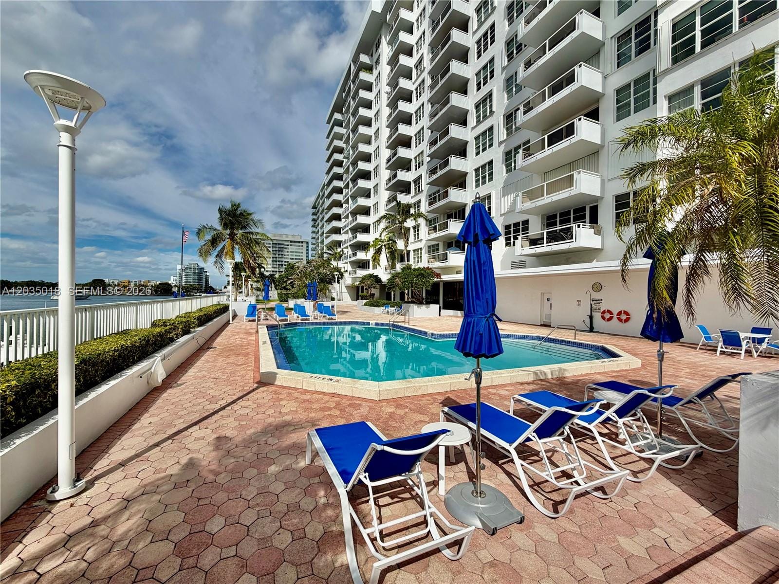 5700 Collins Avenue 14M, Miami Beach, FL 33140 photo 6