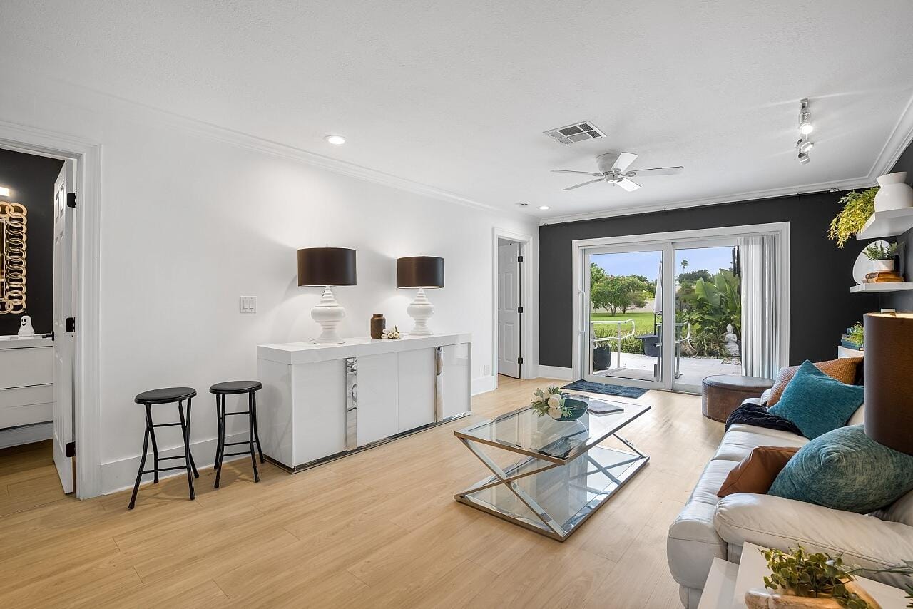 8900 Warwick Drive — photo 11