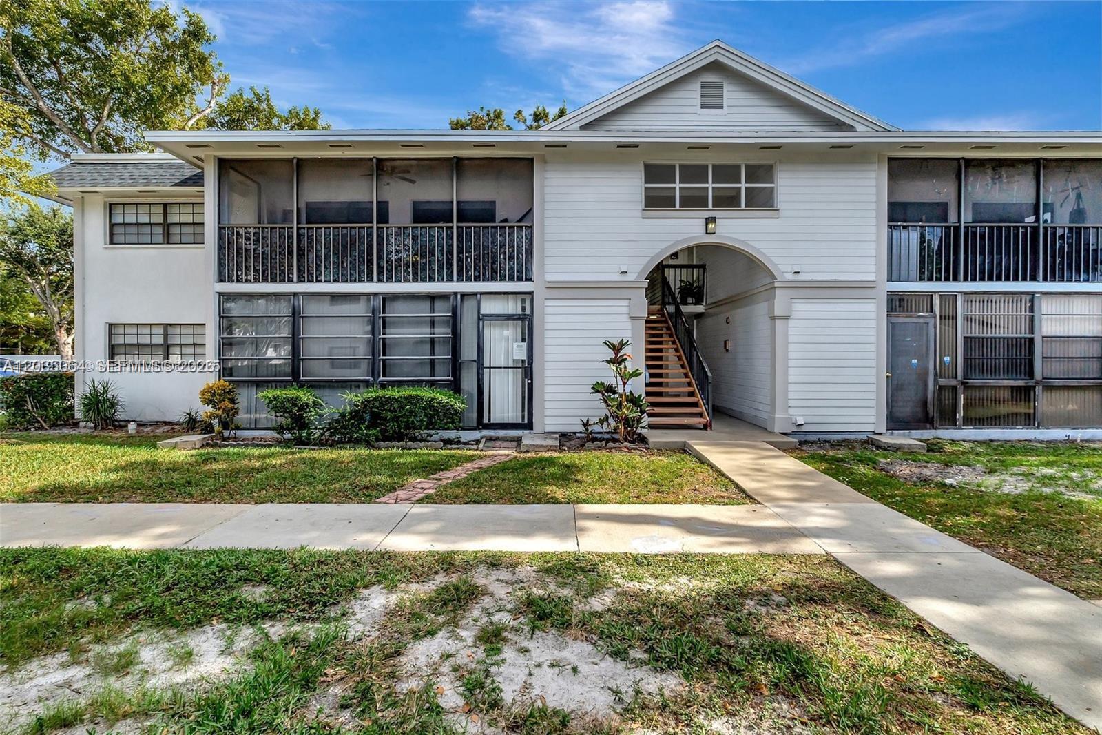 18965 NW 62nd Avenue 210, Hialeah, FL 33015, Hialeah