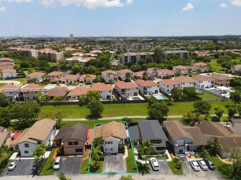 933 NW 106th Ave Circle, Miami, FL 33172, Miami