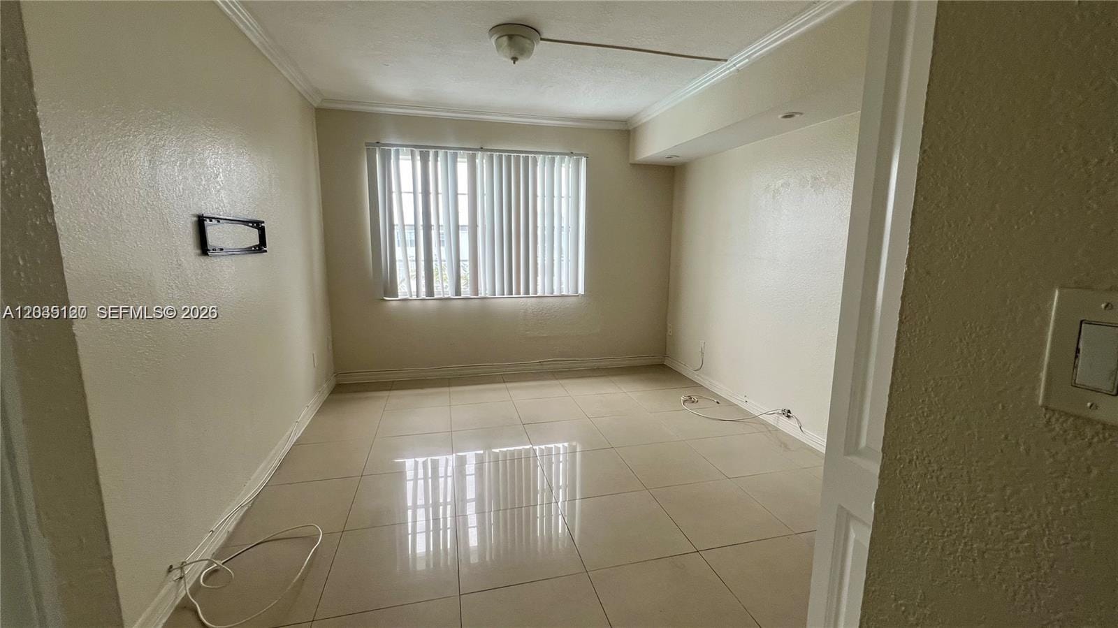 486 NW 165th St Road B-606 — photo 11