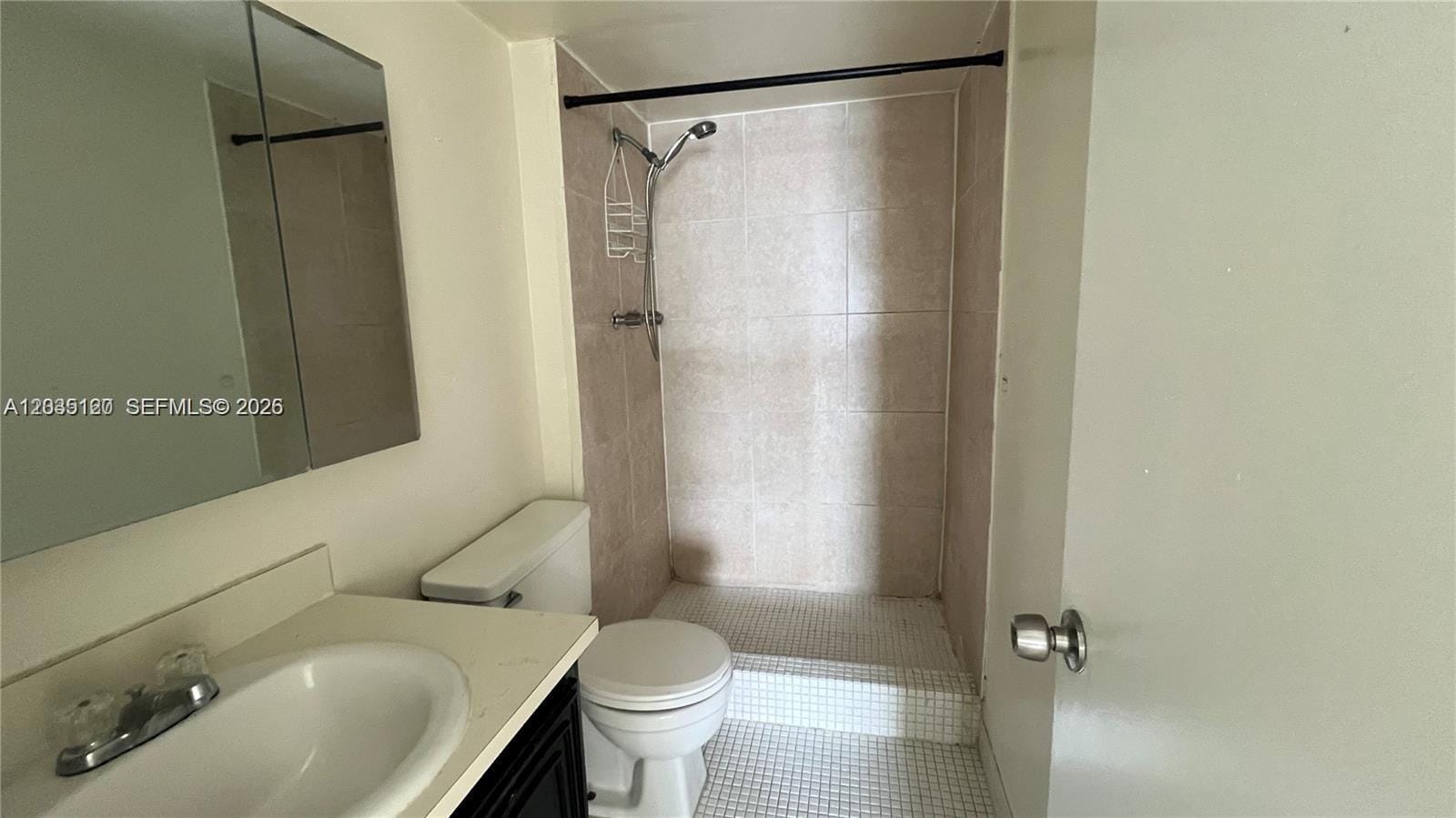 486 NW 165th St Road B-606 — photo 12